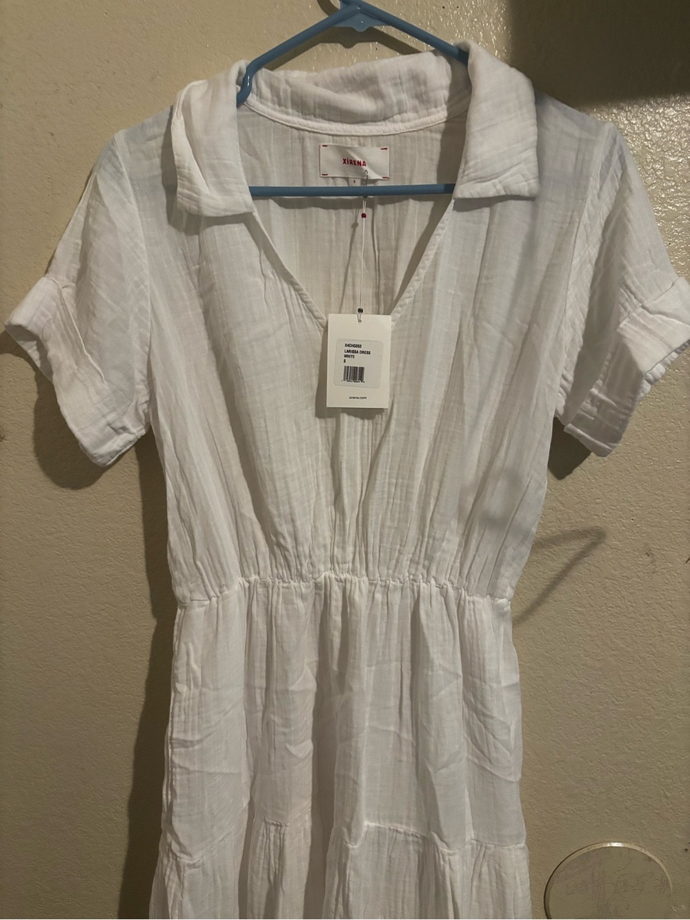 XiRENA White Short-Sleeve Collared V-Neck Tunic Dress